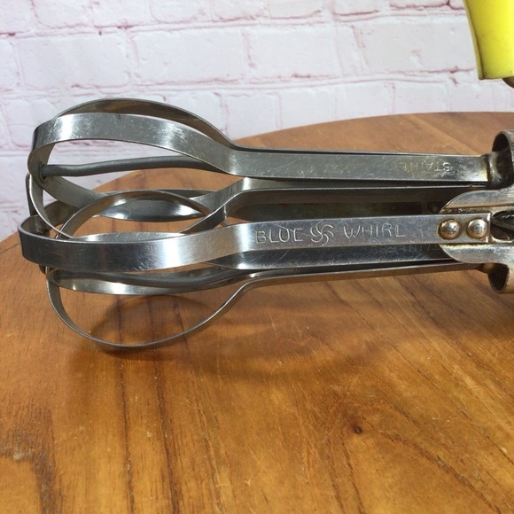 Vintage Blue Whirl Stainless Steel Yellow Handle Manual Hand Mixer Egg Beater - Picture 2 of 10